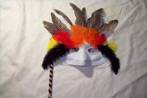 Comment faire un masque de mascarade plume
