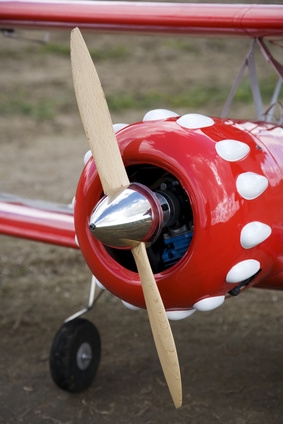 Comment faire pour réparer et corriger un Fuselage verre dans un modèle d'avion