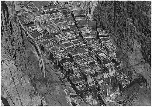Comment le barrage Hoover a été construit?