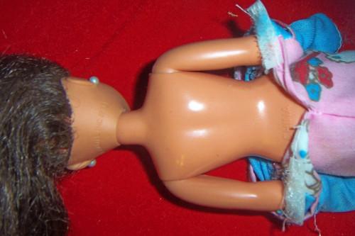 Comment identifier l'année une poupée Barbie a été fabriqué
