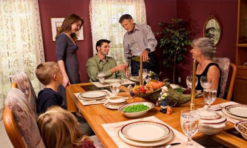 Comment survivre à dîner de Thanksgiving avec vos beaux-parents