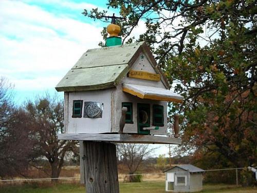 Comment construire différents types de maisons d'oiseaux