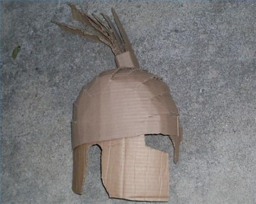 Comment faire un casque Spartan sur carton