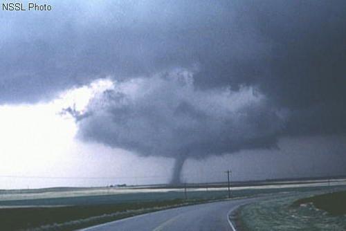 Comment préparer un plan d'urgence Tornado famille