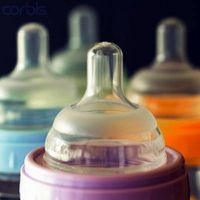 Comment réutiliser Nipples à partir de bouteilles avec l'enfant Suivant