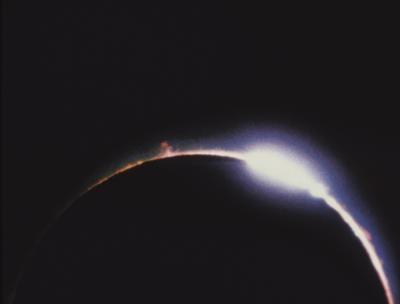 Quels sont les trois phases qui mènent à une éclipse solaire?